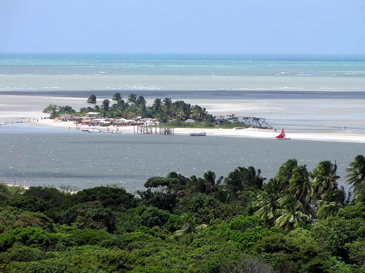 Imagem aérea da Ilha de Itamaracá, em Pernambuco.