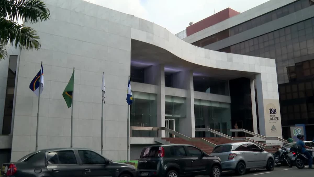 Fachada da Assembleia Legislativa de Pernambuco.
